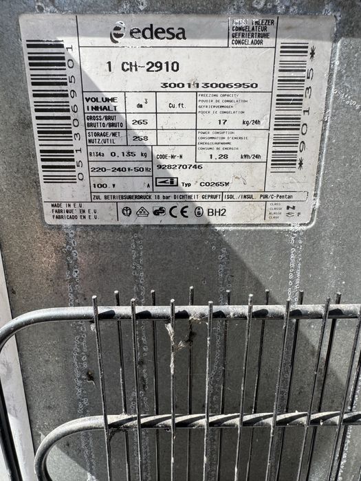 Arca congeladora a funcionar bem