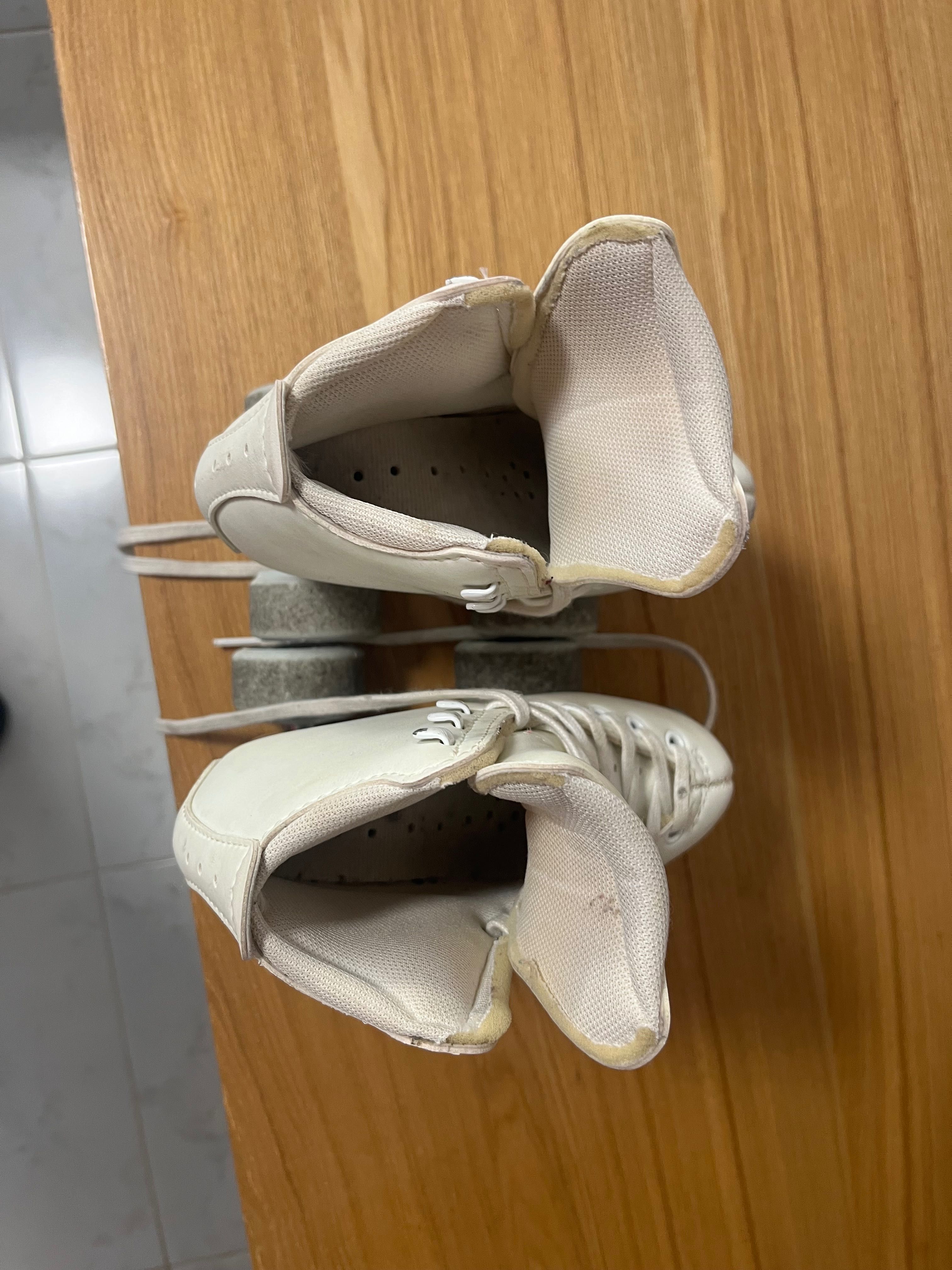 EDEA Patins Artísticos Usados – Tamanho 200