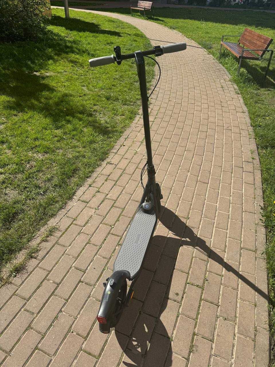 Електросамокат Ninebot KickScooter F25E