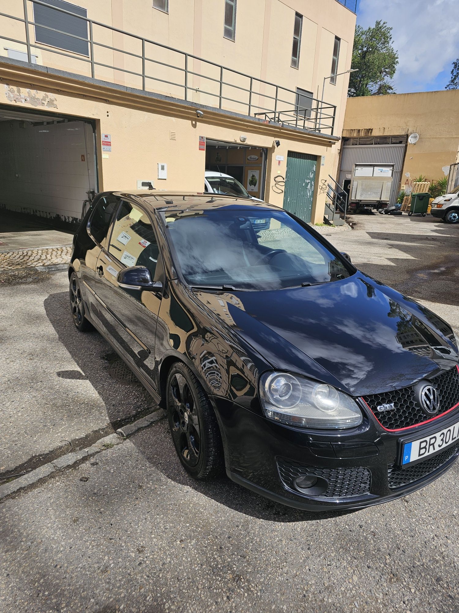 VW Golf GTI DSG 2008 • Teto Abrir • Interior Novo • Pronto a Andar