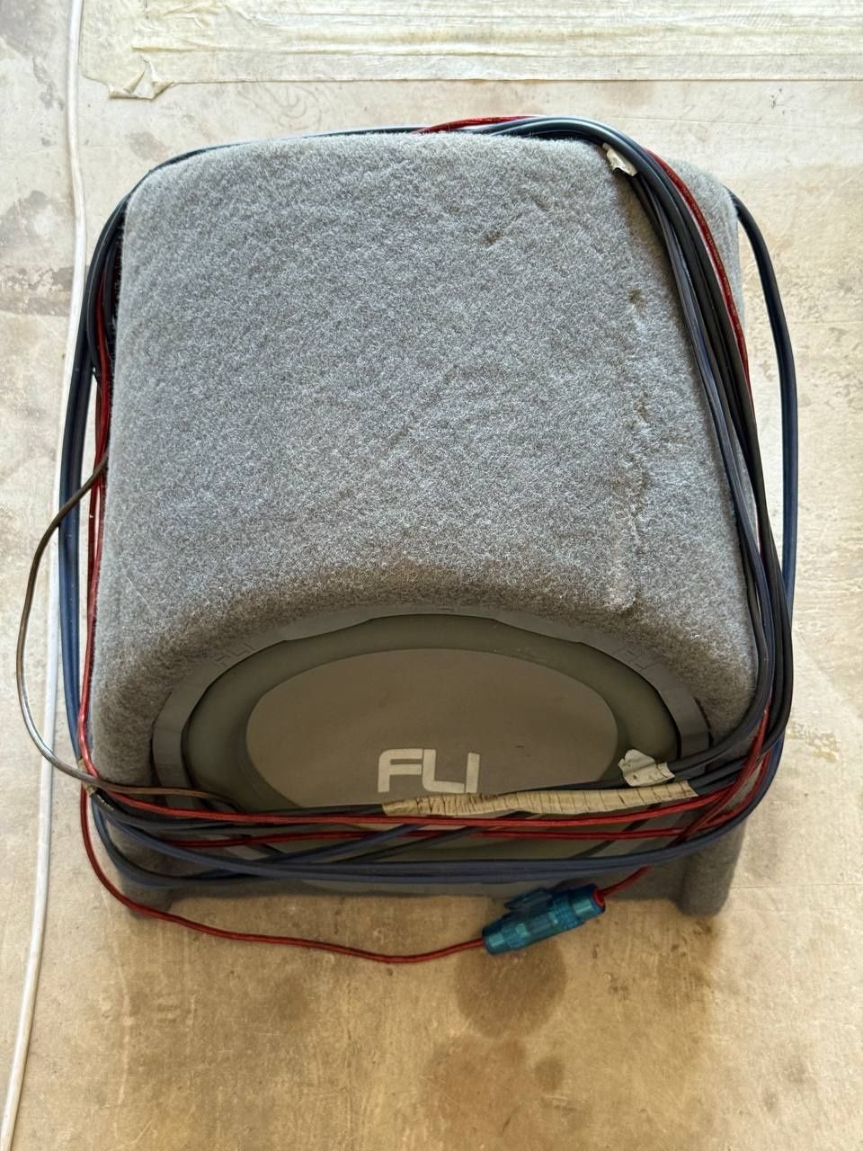 Сабвуфер FLI ACTIVE Loaded 200