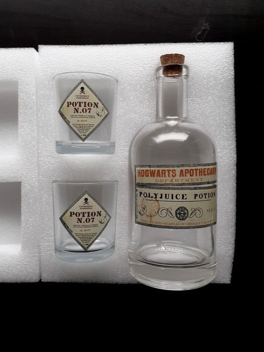 Komplet karafka i 2 szklaneczki + sowa Hedwiga - Harry Potter