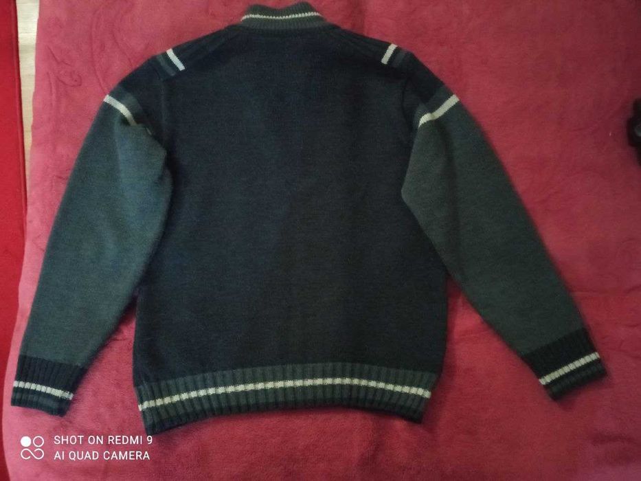 Ciepły męski sweter