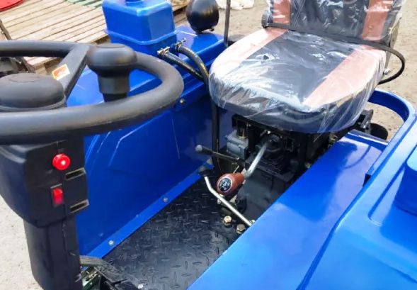 Мототрактор Булат Т25 LUX+фреза +плуг 2кор Трактор