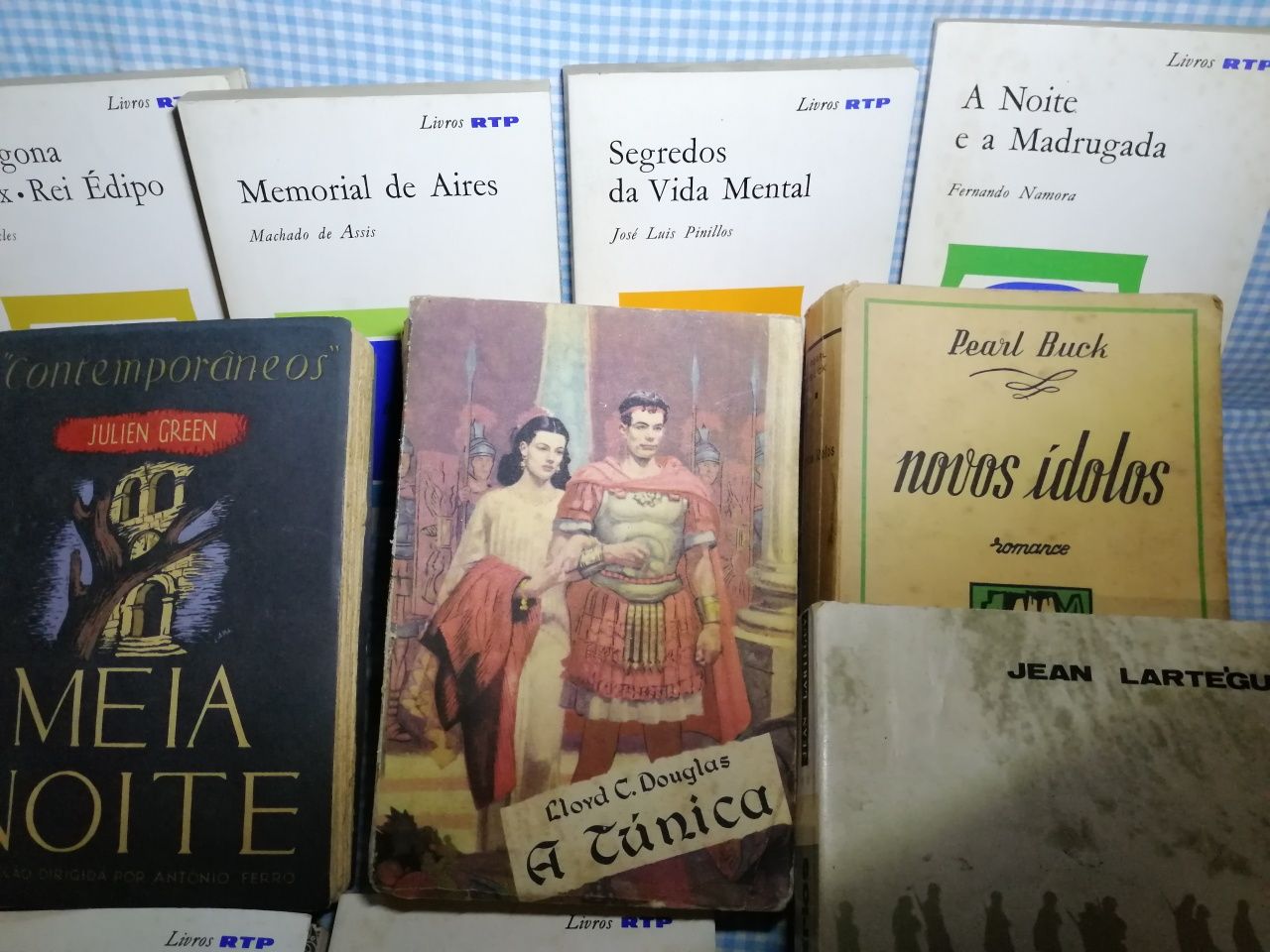 Livros - Conjunto de vários títulos