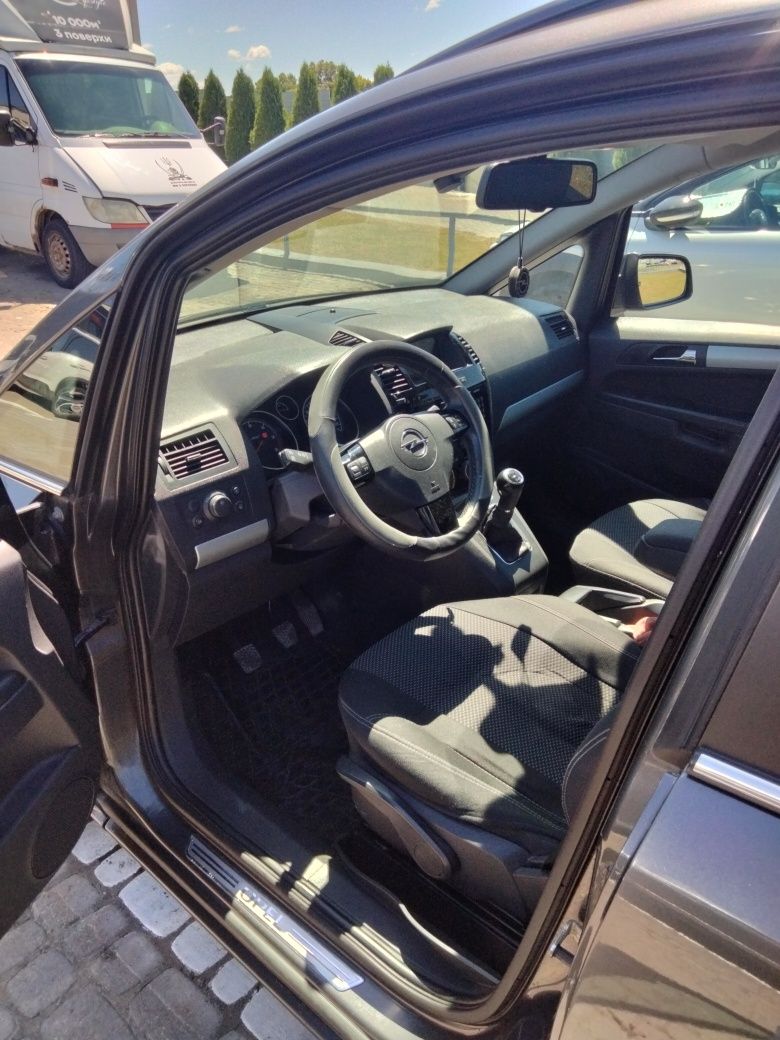 Opel Zafira 2010