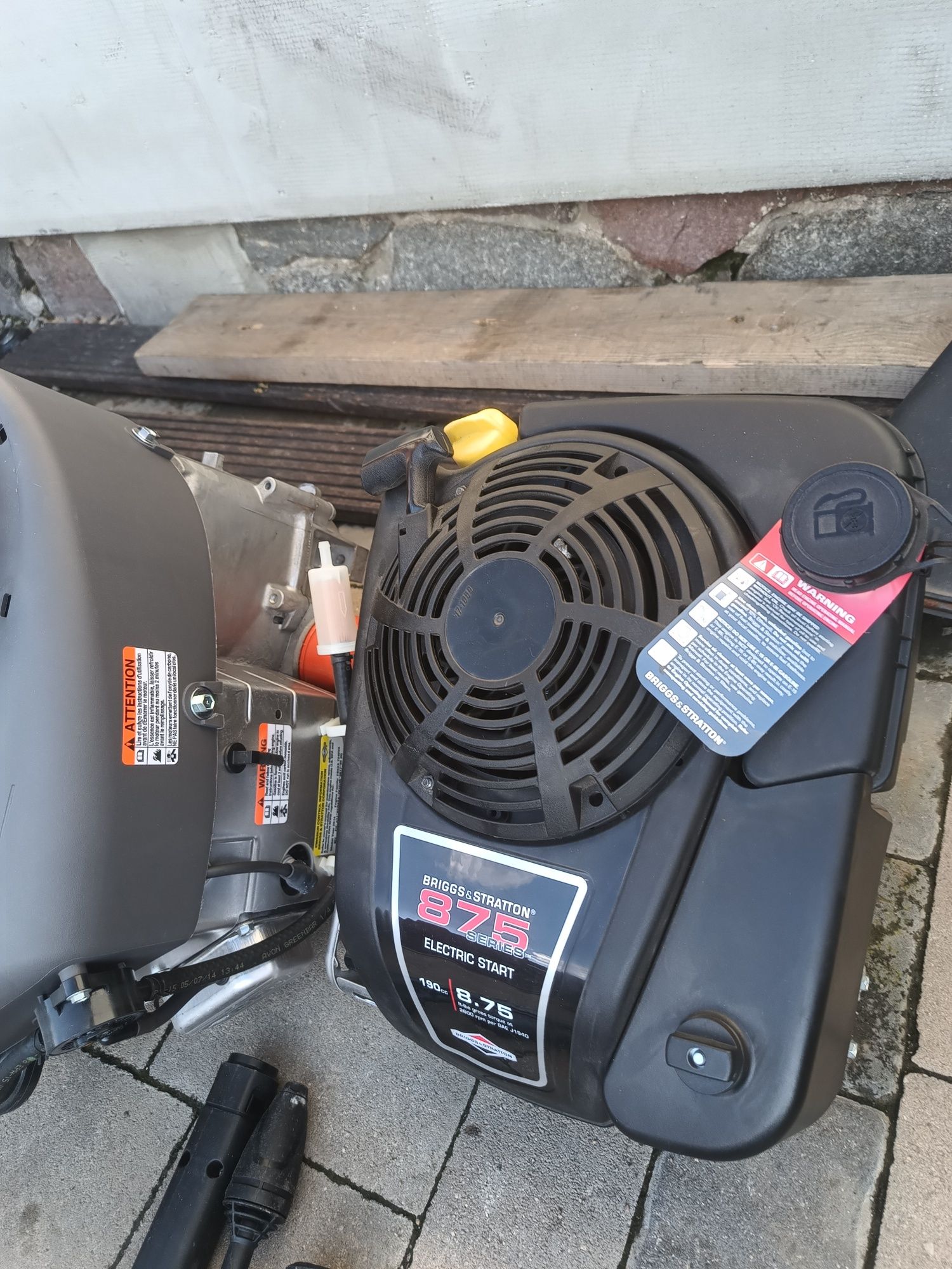 Briggs Stratton 875