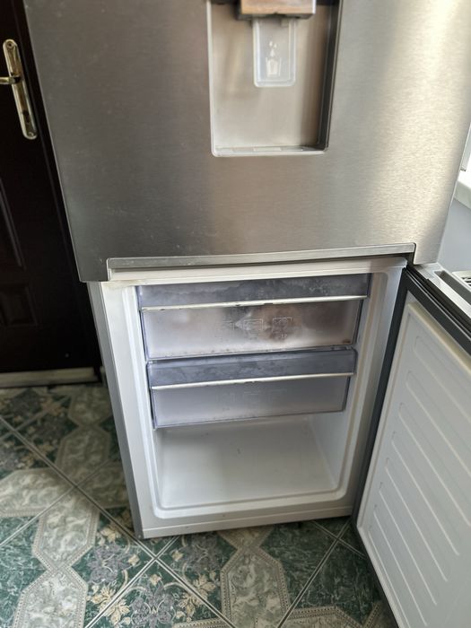 Lodówka beko dystrybutor wody