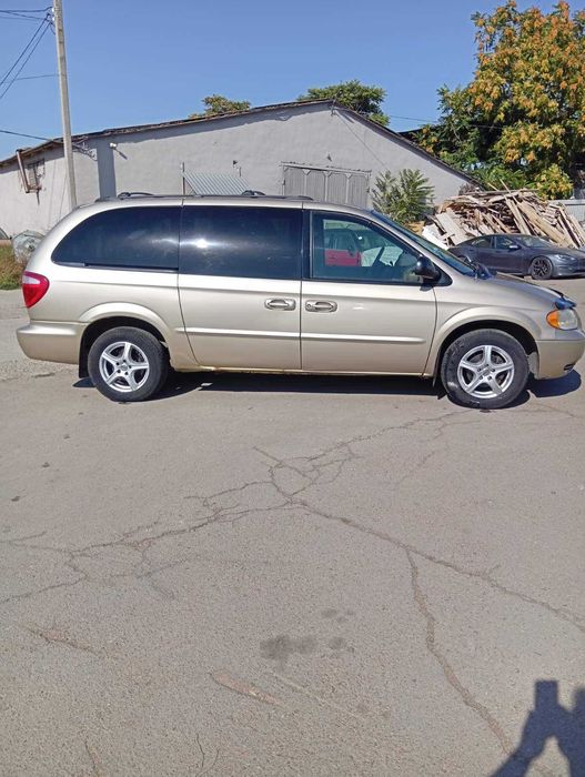 CHRYSLER TOWN COUNTRY. 2002 г.3.3 бензин + газ (BRC).