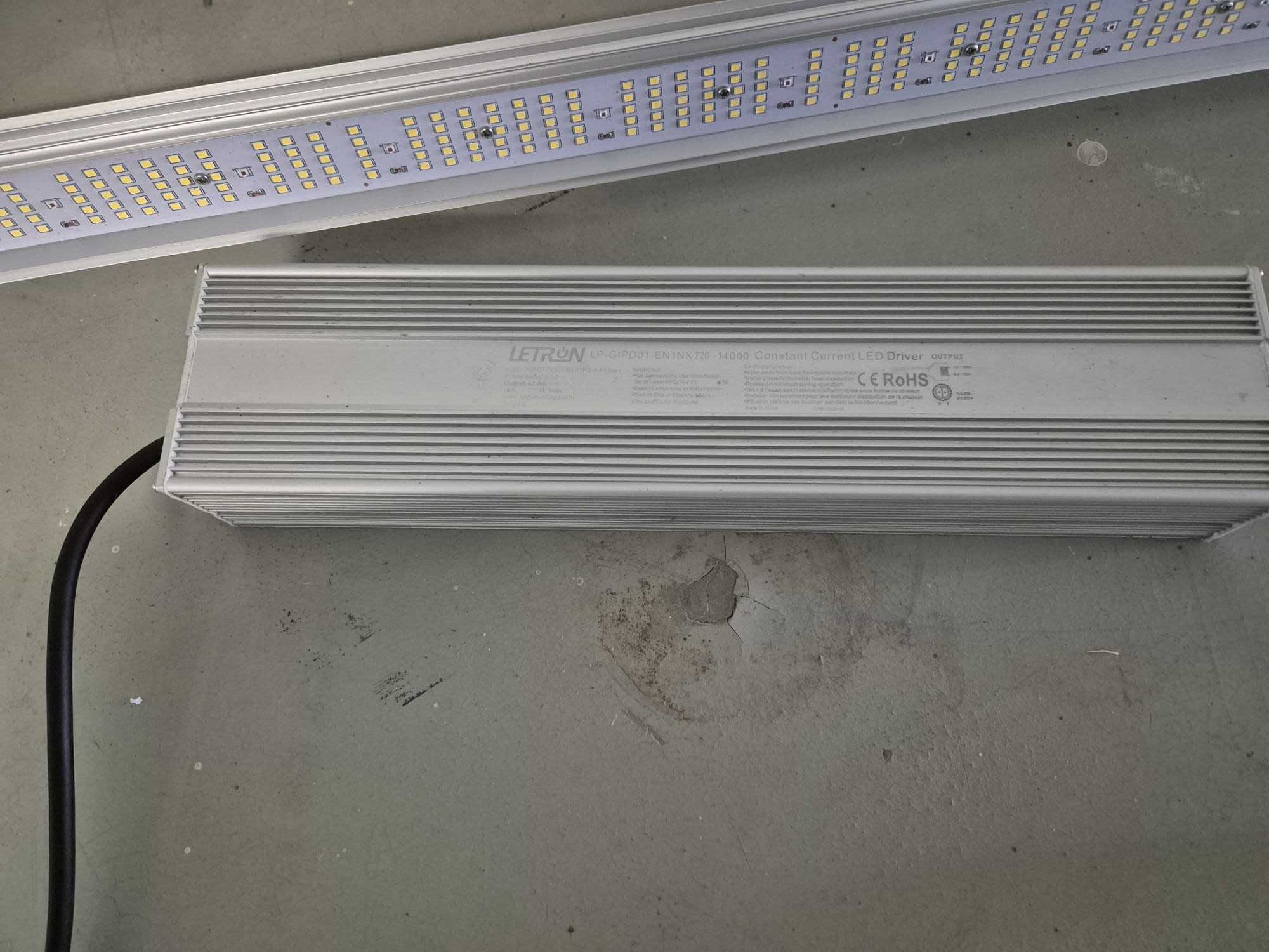 Calha de Iluminação de cultivo 720W com balastro Letron