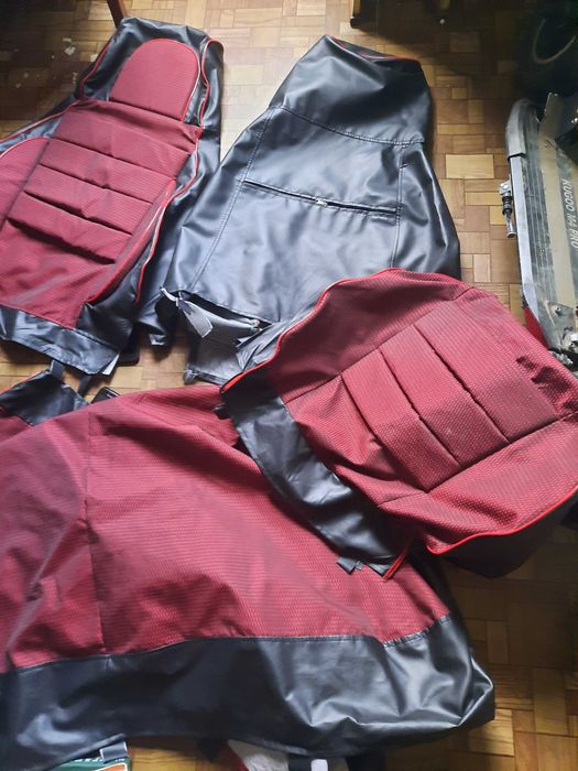 Продам ,чехлы 08 099 и дальше комплект