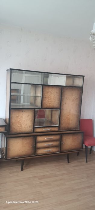 Kredens i wersalka ze Szwarzędza