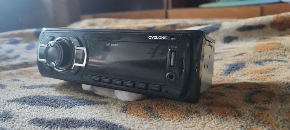 Магнитола Cyclone USB/AUX/SD