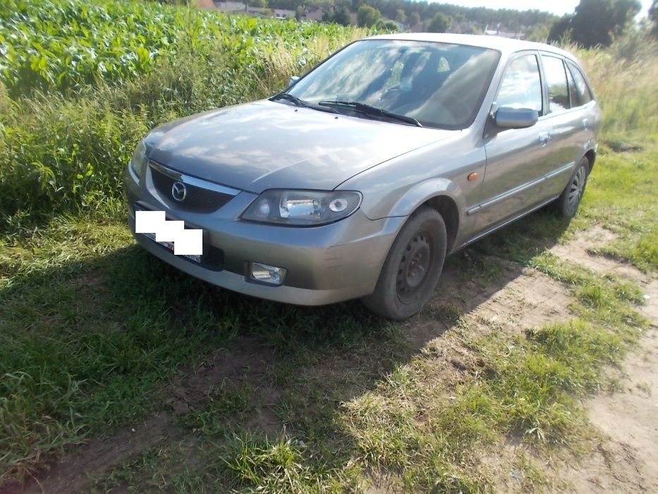 Mazda 323F,hatchback,5 drzwi,2002r.1.6 benzyna,grafit,na części