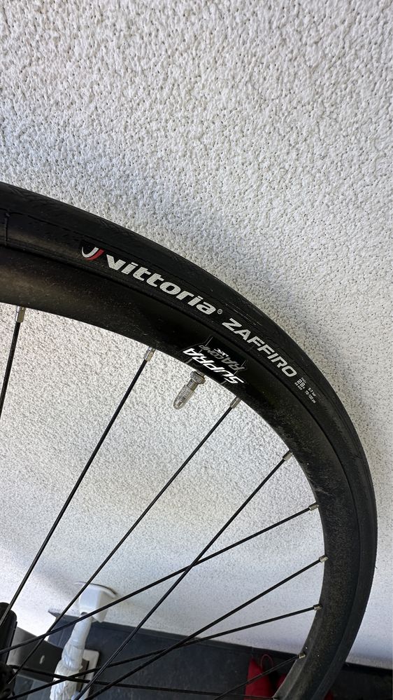 Koła Supra RA Comp Disc + opony Vittoria Zaffiro 28mm