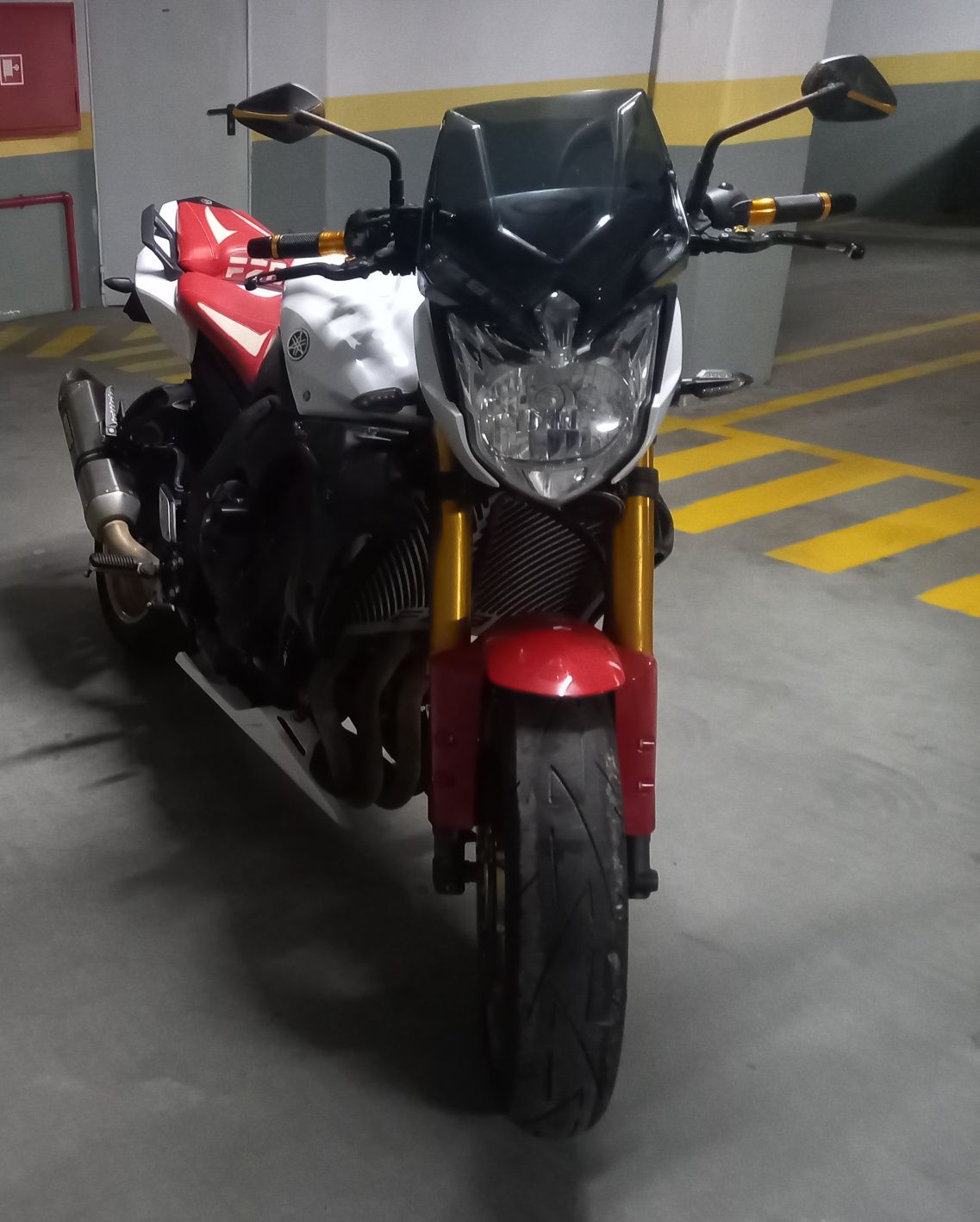 Yamaha FZ8 N Ideal para a cidade e estrada- Pronta a circular