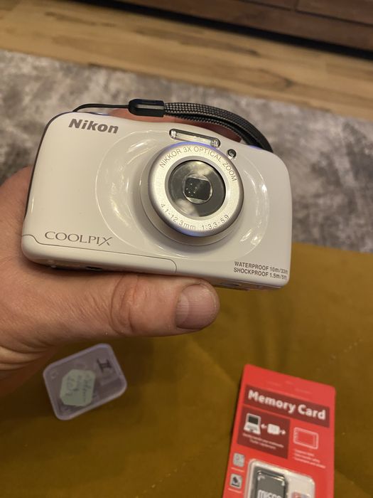 Nikon Coolpix S33 – wodoodporny, stan bardzo dobry + akcesoria