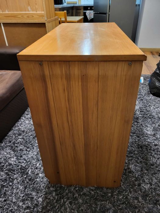 szafa szafka komoda barek drewno dąb sosna otwierana drzwiczki