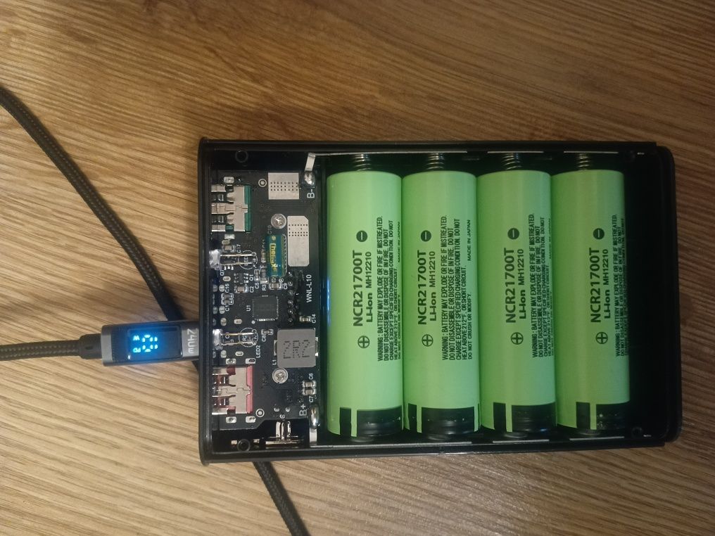PD QC 22.5W павербанк 20000 Mah на 4 елементах 21700 powerbank