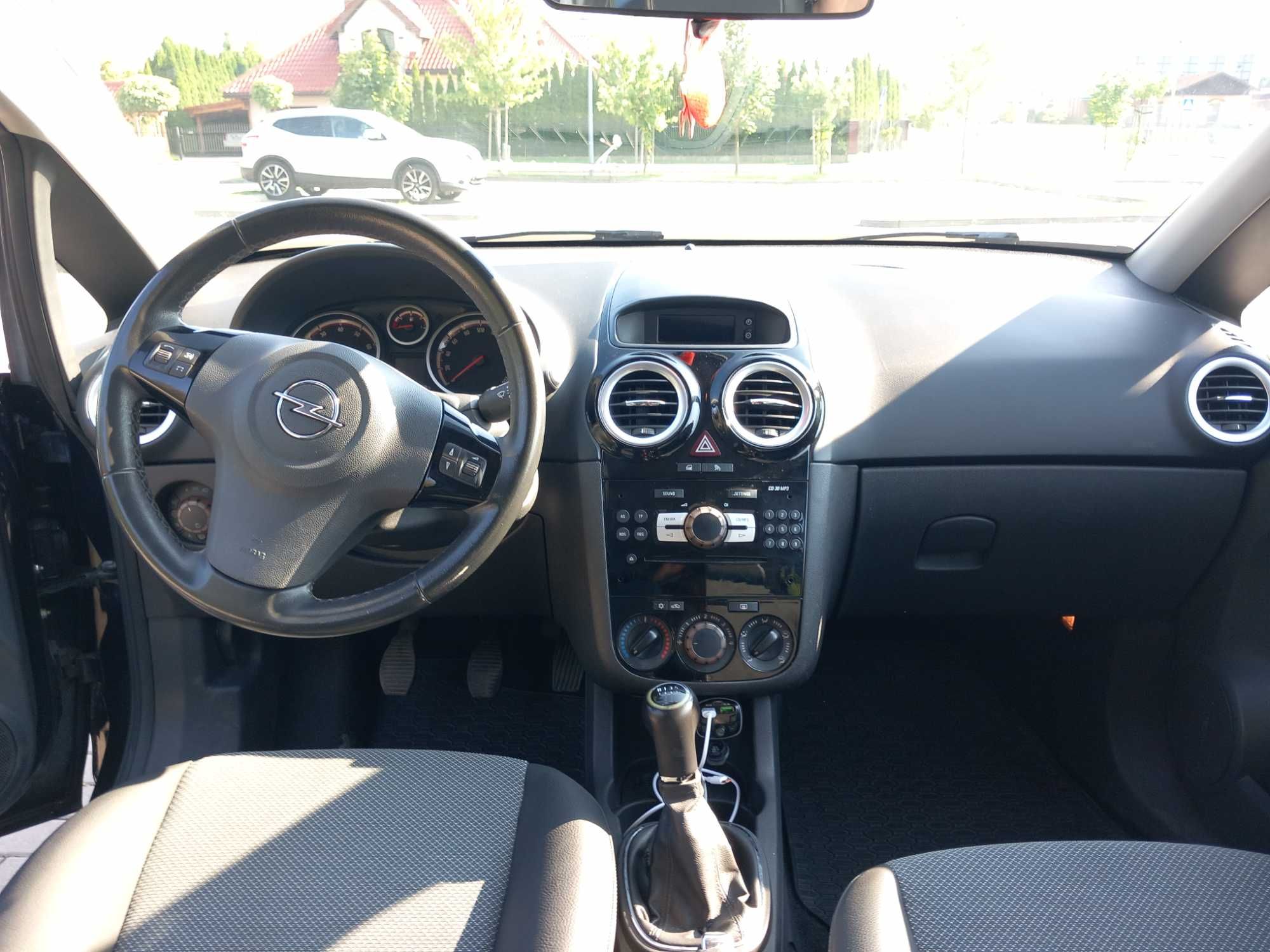 OPEL CORSA D 1.2 benzyna 2009 bagażnik rowerowy