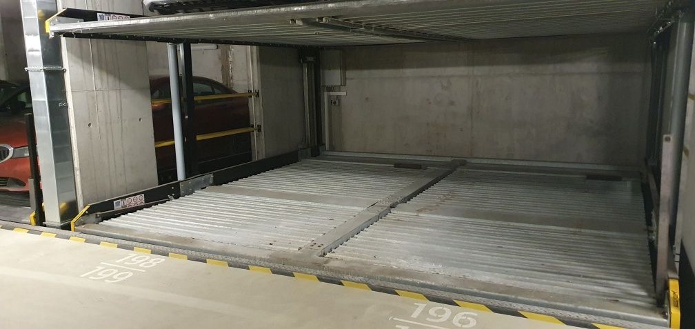 Miejsce parkingowe Al. Rzeczypospolitej 6, Wilanów