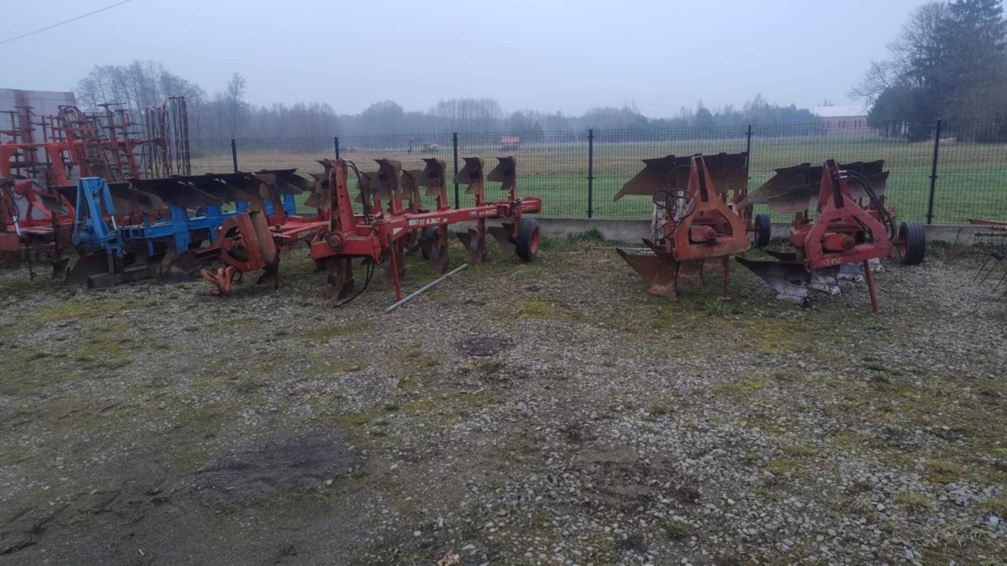 Pługi Fenet 4+1.
