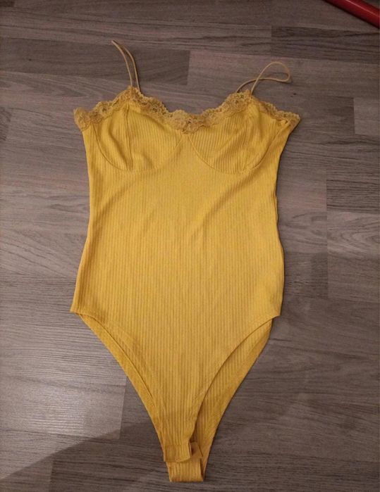 Bodie amarelo Xs