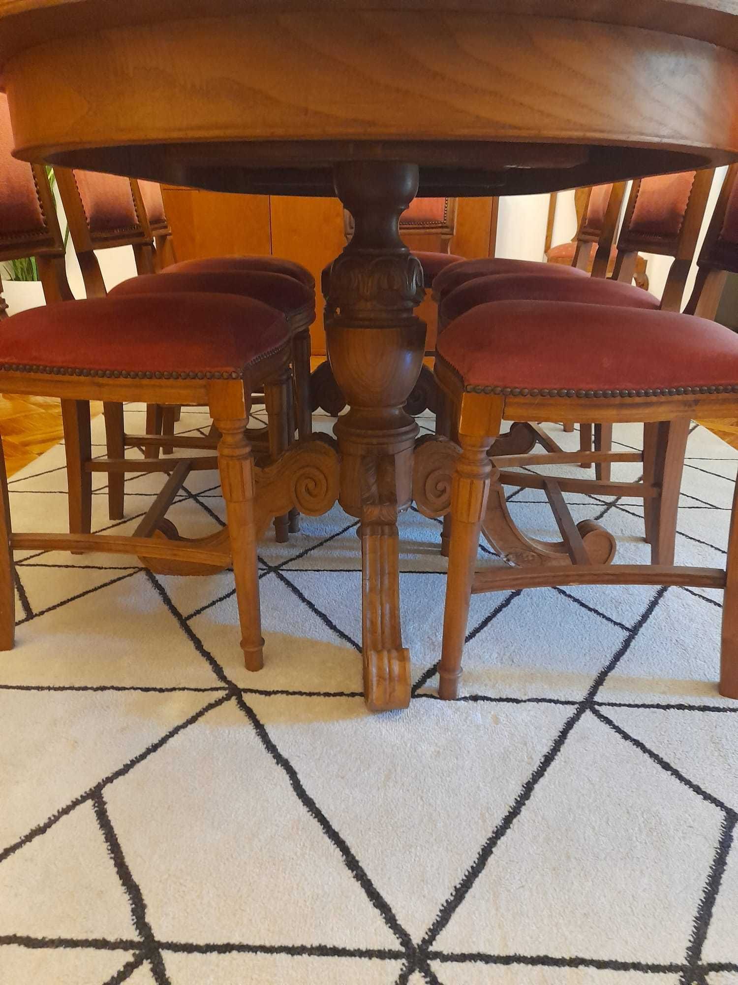 Mesa Madeira + 8 cadeiras