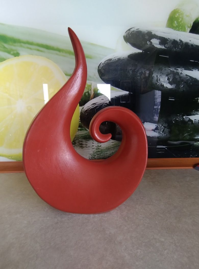Figurka ślimak czerwona