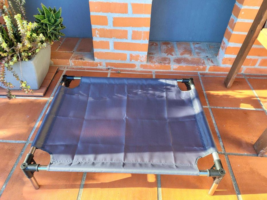 Cama para cão, peso máximo 20 kg