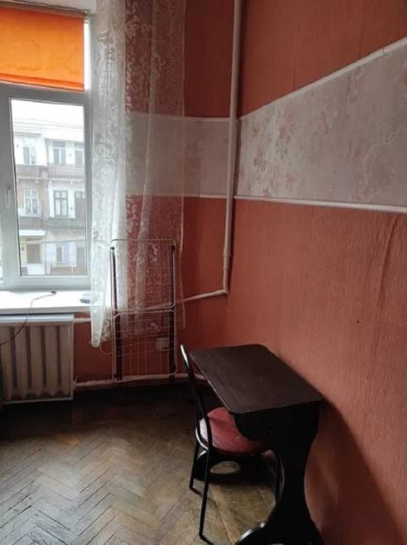 Продам комнату в центре на Соборной площади