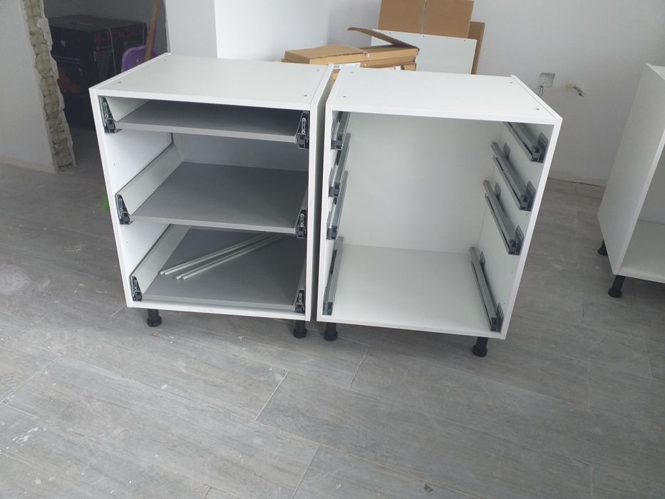 Faço pequenas pinturas e chão flutuante