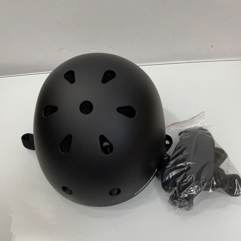 Korimefa kask i zestaw ochraniaczy 48-54 cm