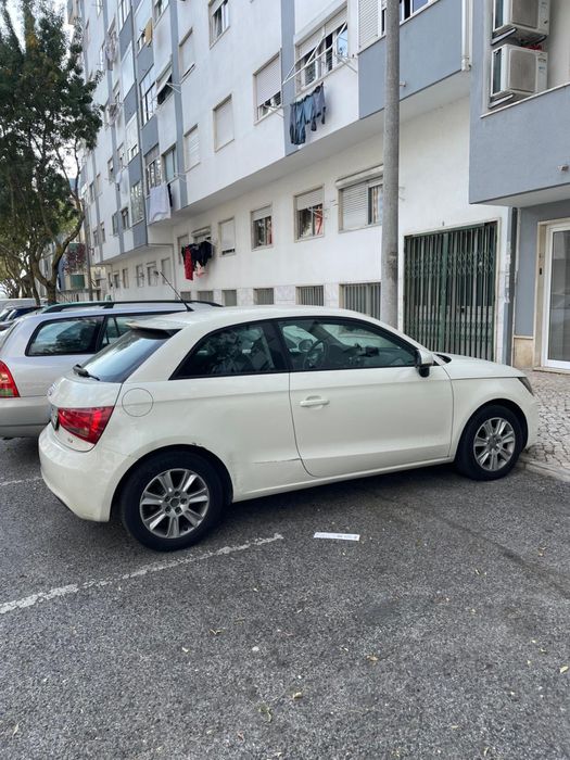 Audi A1 1.6Tdi 90cv