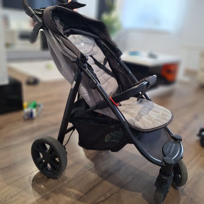 Wózek spacerowy Joie