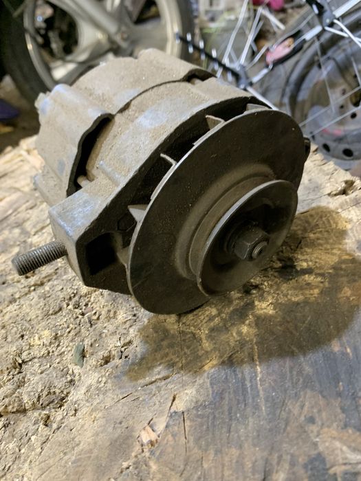 Продам генератор ваз