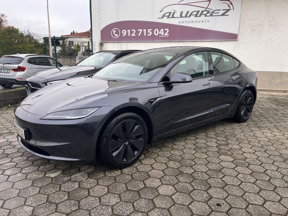 Tesla Model 3 Tração Traseira