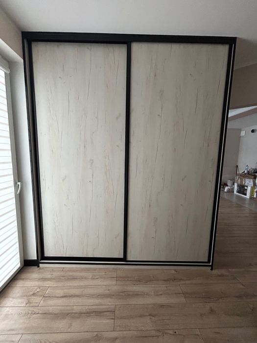 Wykonuję meble na wymiar.