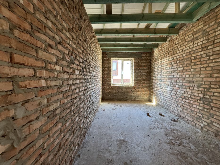 Продам котедж з комунікаціями за Райським садом