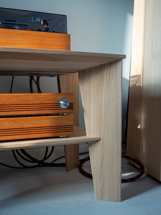 Stolik audio.Stolik pod gramofon, wzmacniacz, TV