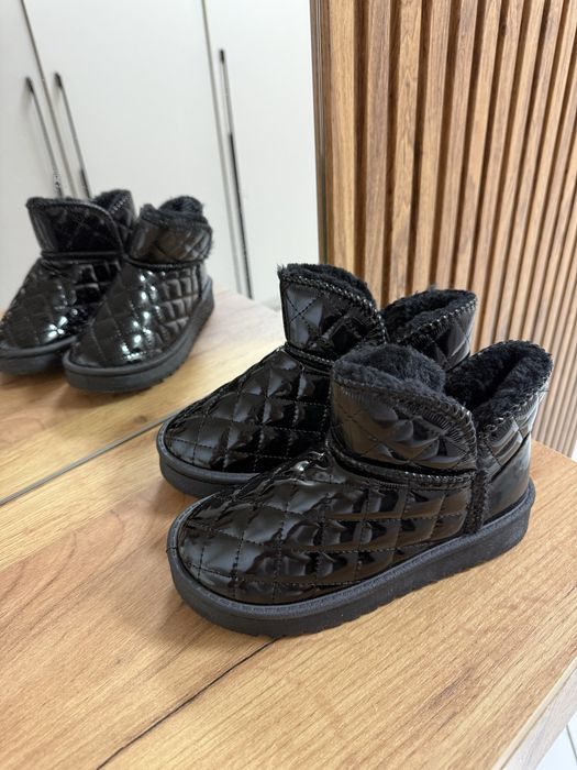 Теплі дитячі угги