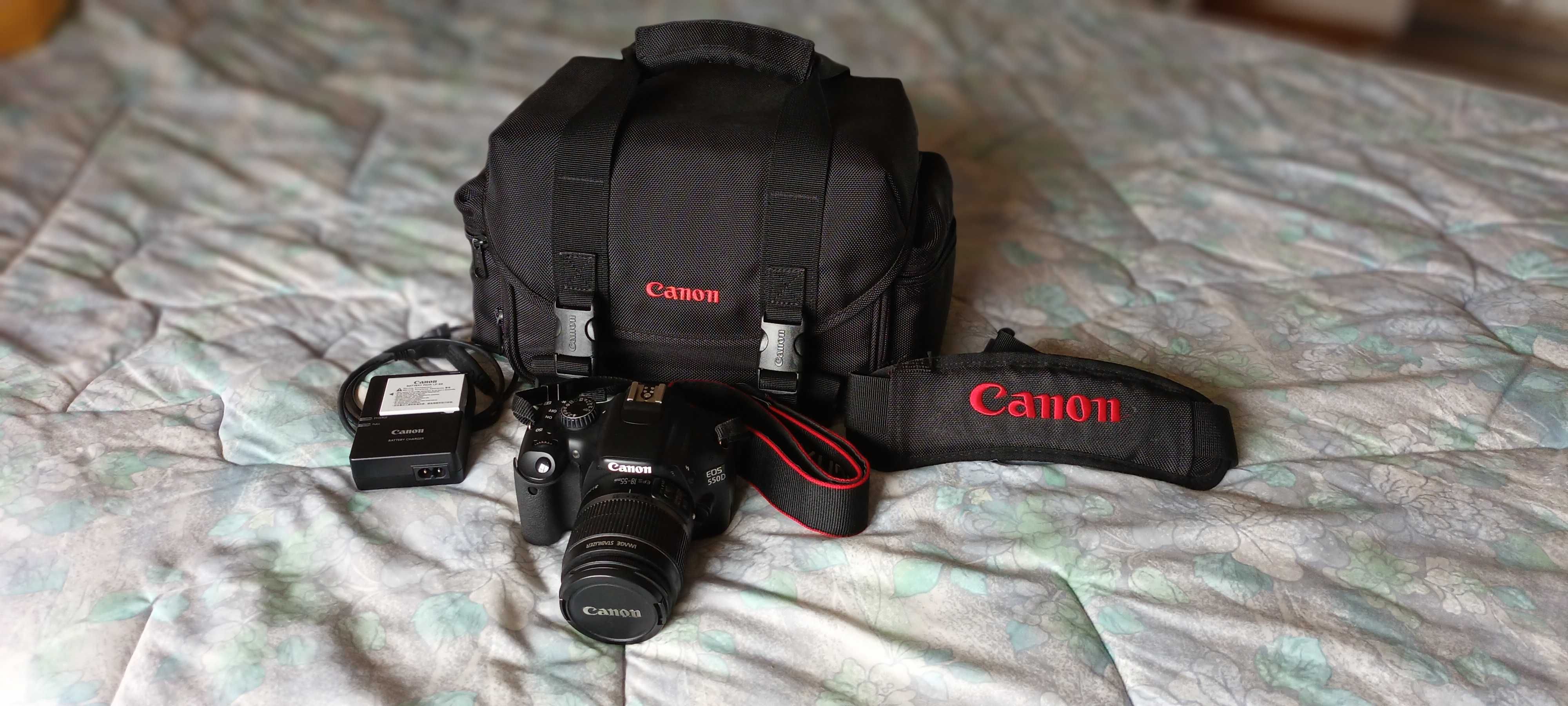 Câmara Canon EOS 550D + Objectiva 18-55mm