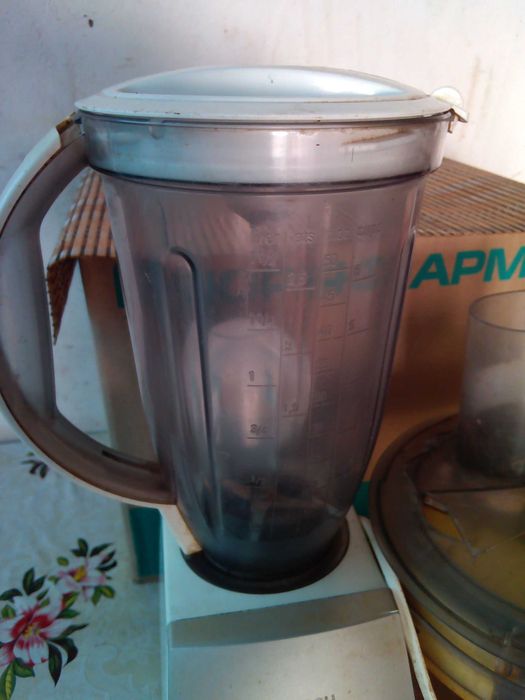 Продам кухонный комбайн BOSH на запчасти