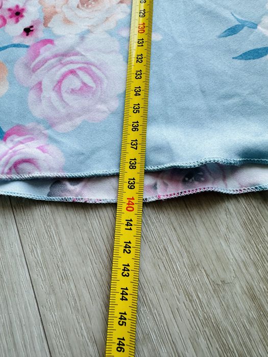 Śliczna niebieska kwiatowa sukienka Pakuten S/M Nowa