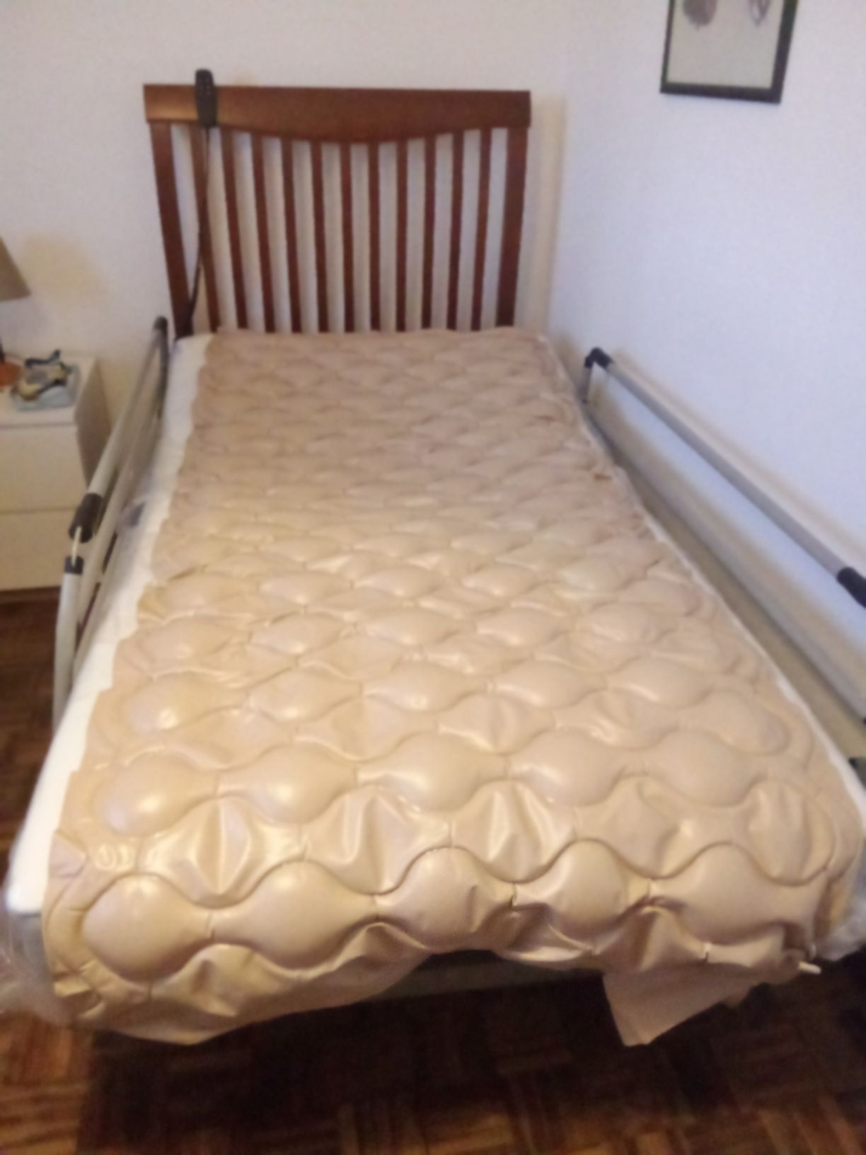 Vendo cama elétrica usada em bom estado colchão novo