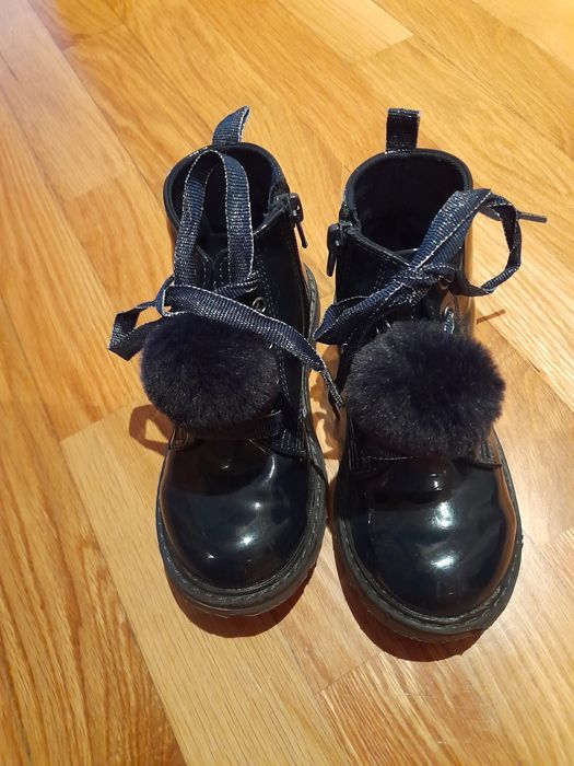 Botas menina em muito bom estado tam 28