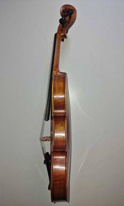 Violino Yamaha 4/4 modelo v7G