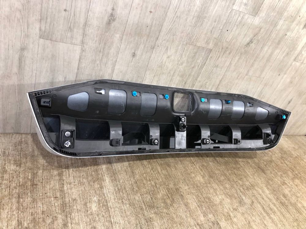 Крышка багажника Seat Leon 4 УНИВЕРСАЛ (2020-2024 г.) накладка бленда