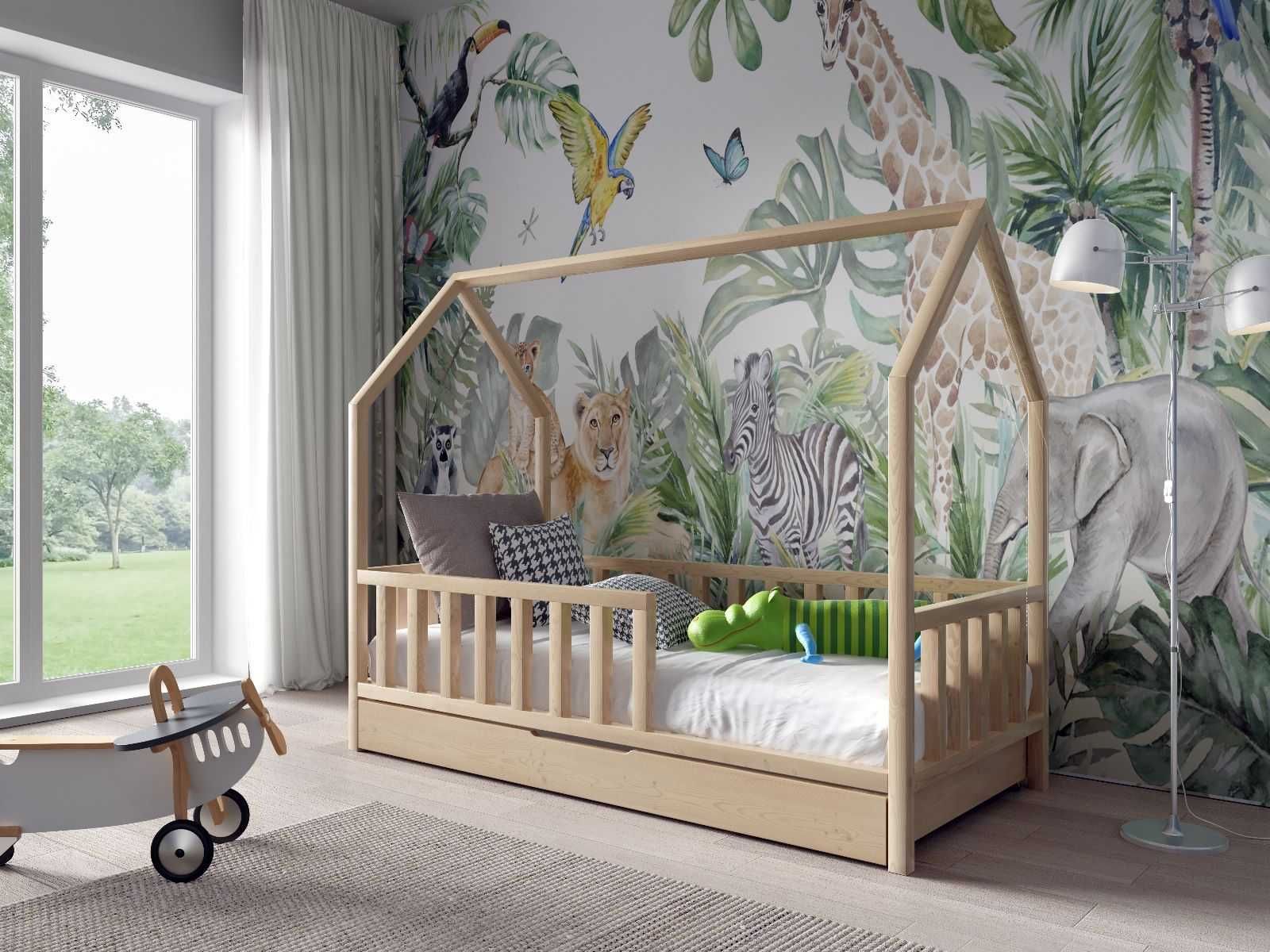 Sosnowe łóżeczko dla dziecka domek ANTOŚ + materac