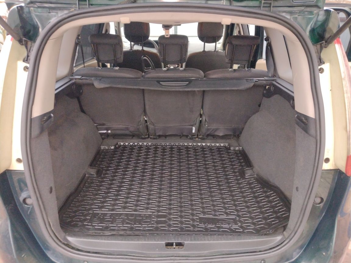 Renault grand scenic 3 1,9 DСi 2009 один власник.